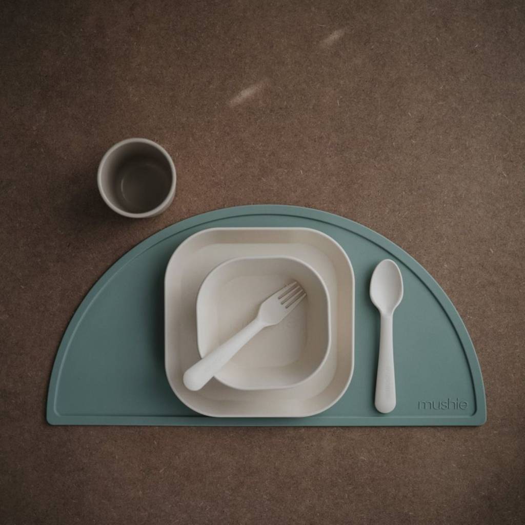 Dinnerware Set