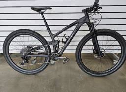 TREK Top Fuel 9.8 - 17.5"